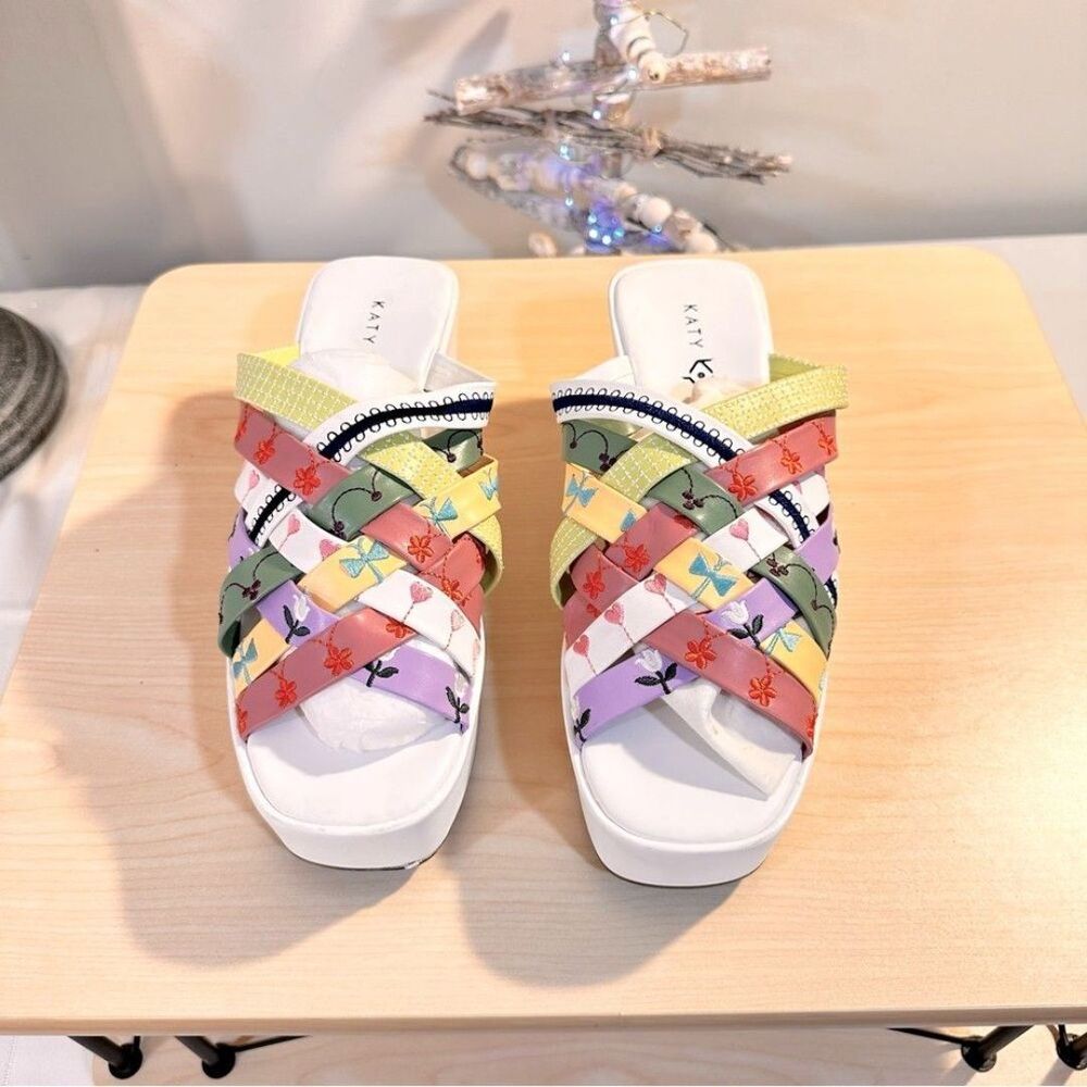 Katie Perry Slide Sandals Size 9